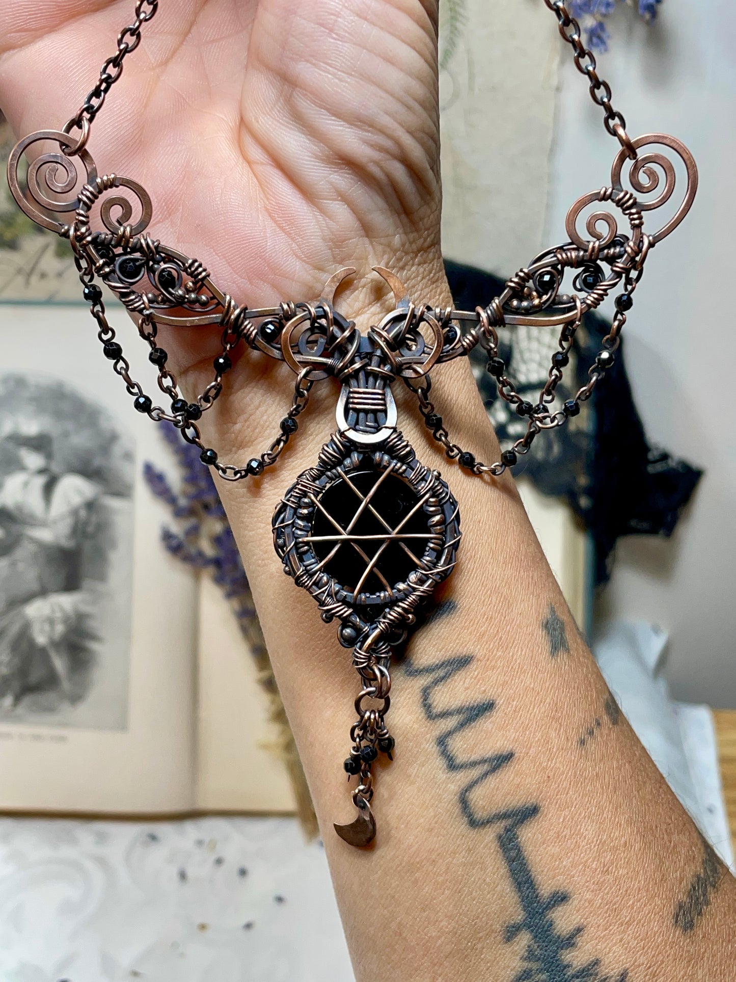 Onyx Pentacle Collar in Copper
