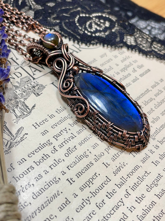 Labradorite Pendant in Copper