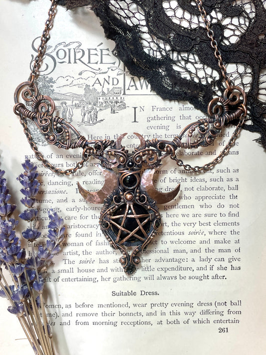 Onyx Lunar Pentacle Collar in Copper