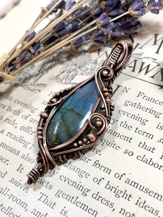Labradorite Pendant in Copper