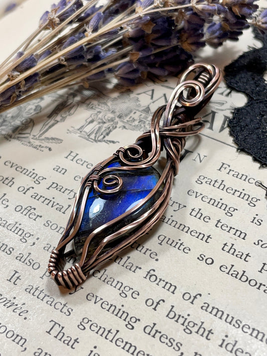 Labradorite Pendant in Copper