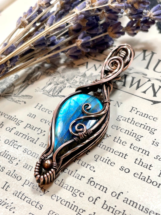 Labradorite Pendant in Copper