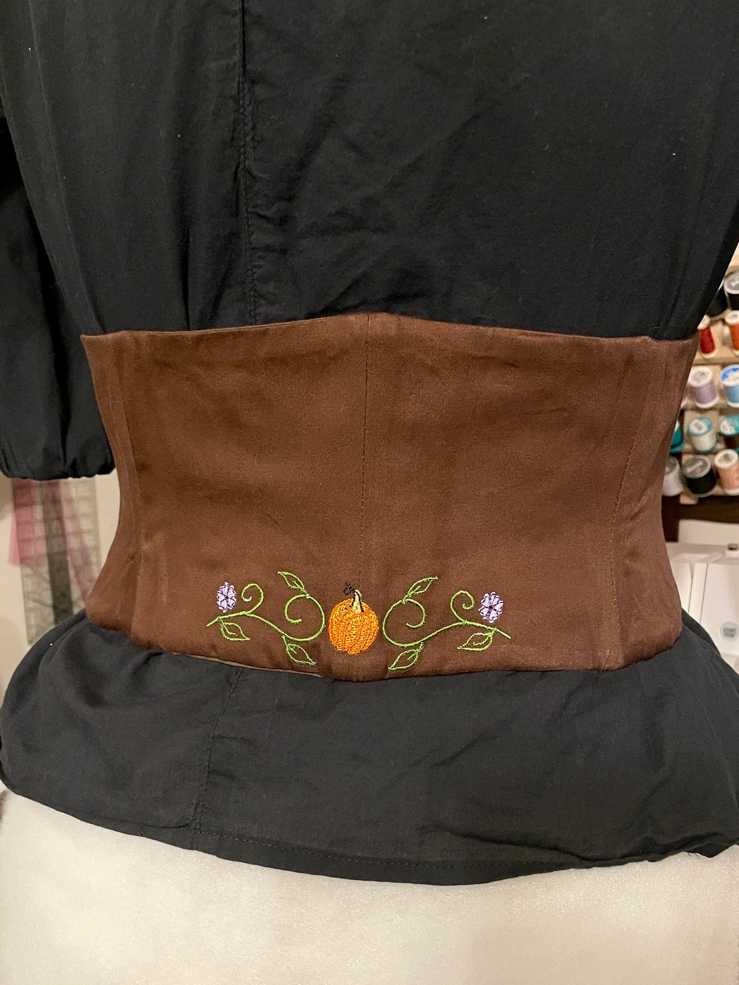 Pumpkin Patch Embroidered Waist Cinch in Bright Green
