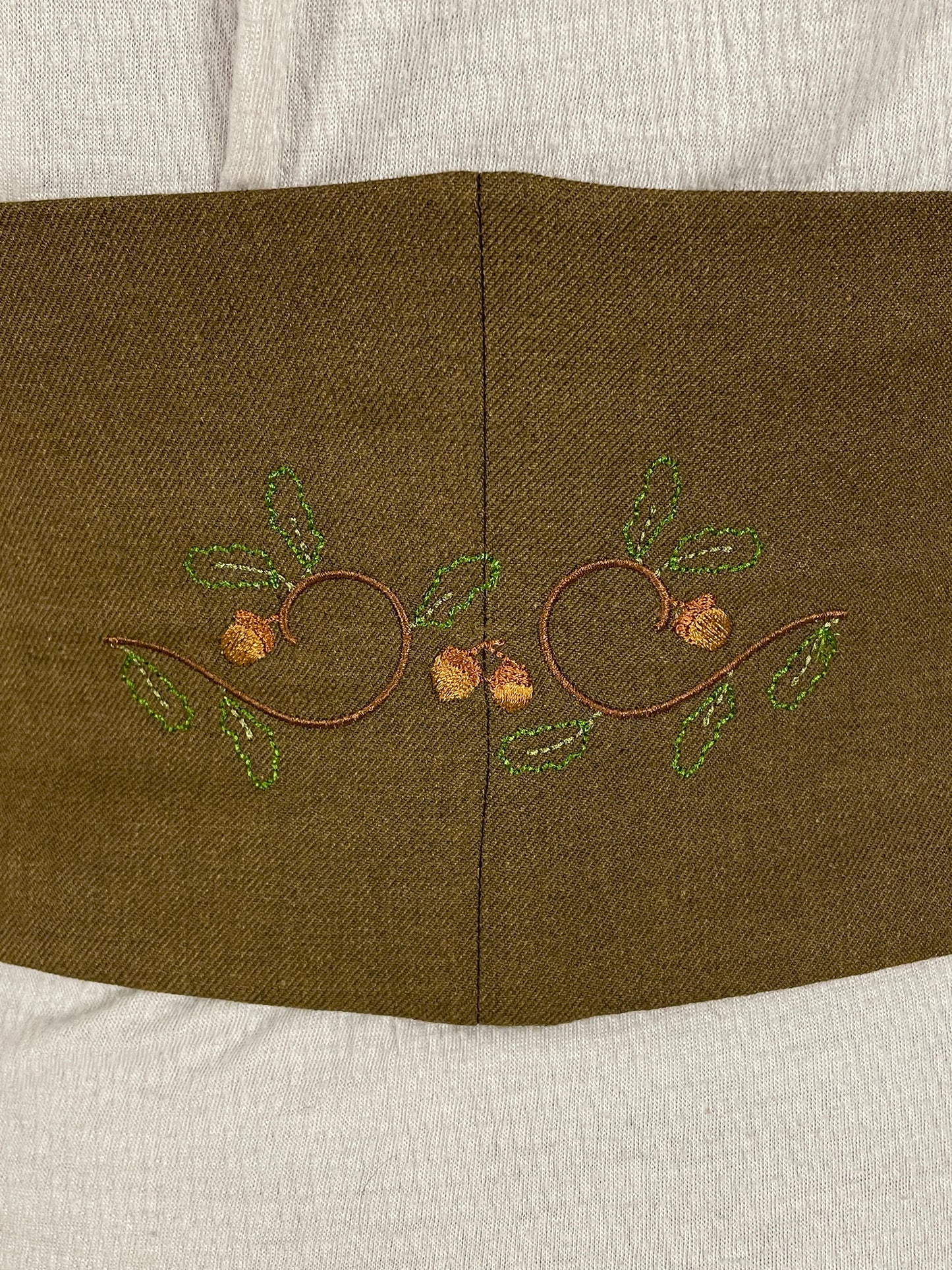 Oak Vine Embroidered Waist Cinch