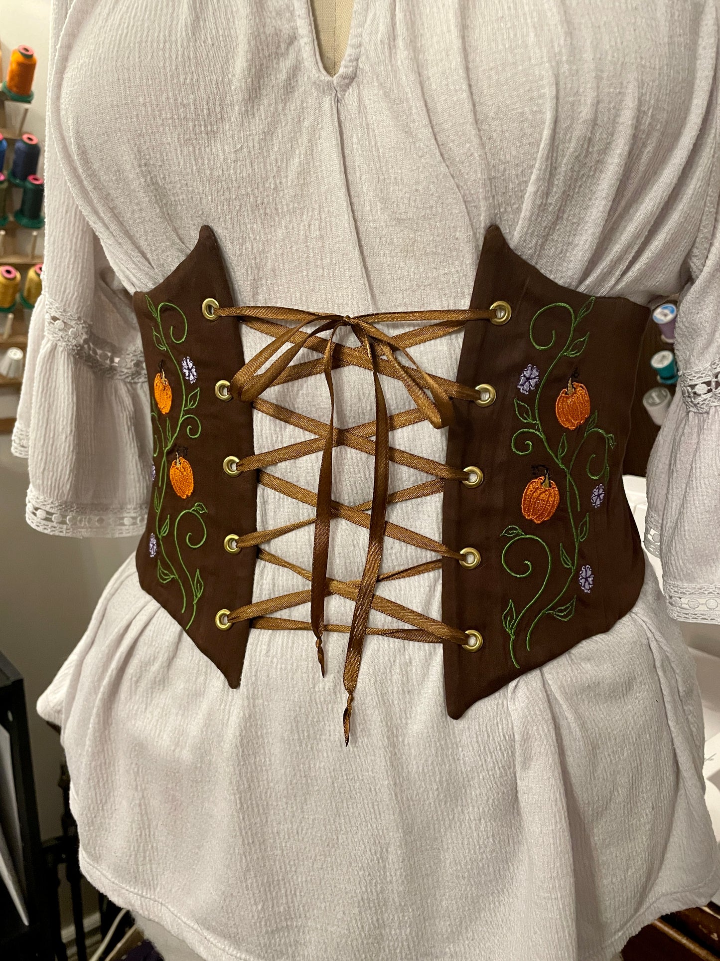 Pumpkin Patch Embroidered Waist Cinch in Bright Green