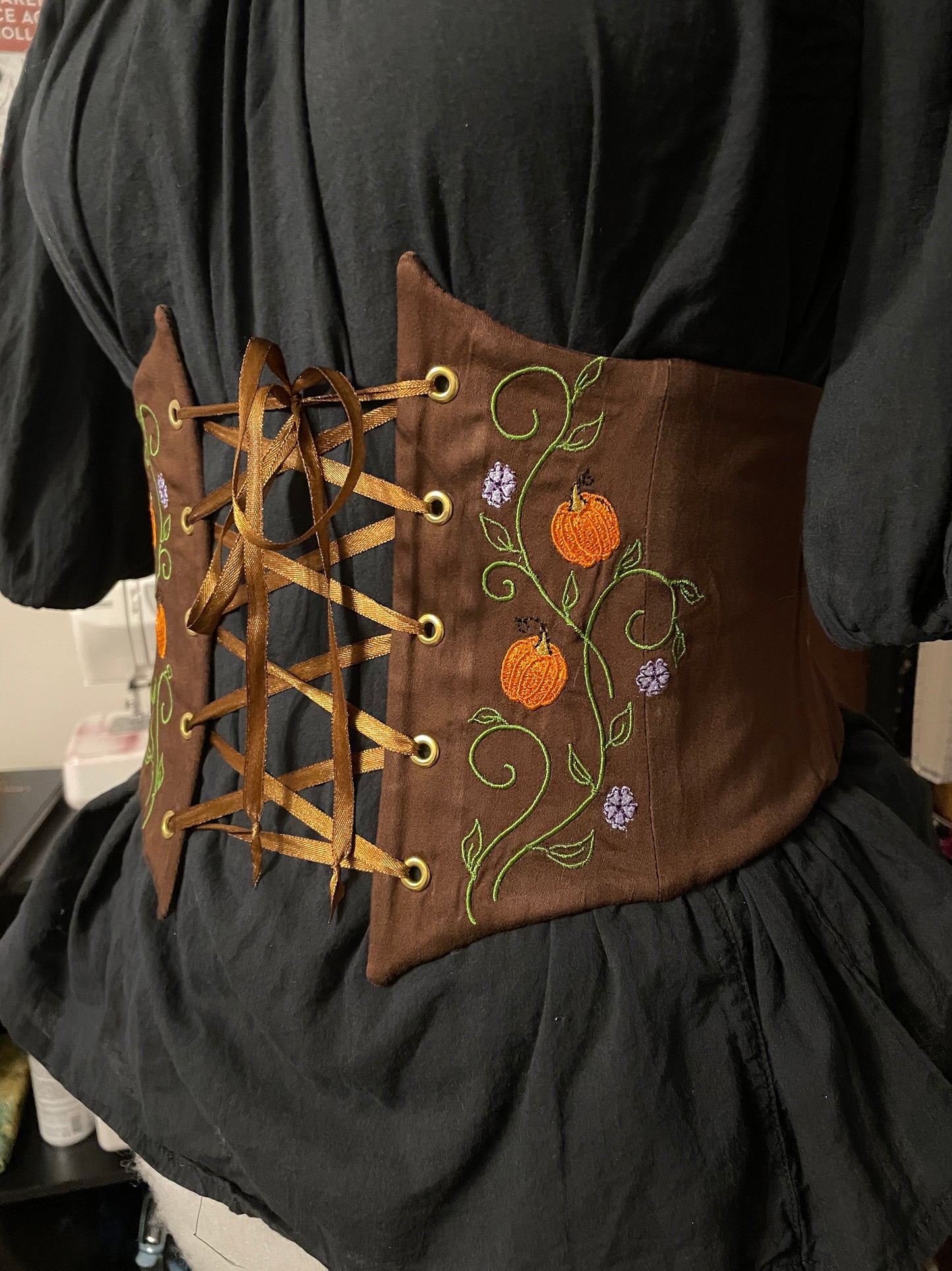 Pumpkin Patch Embroidered Waist Cinch in Bright Green