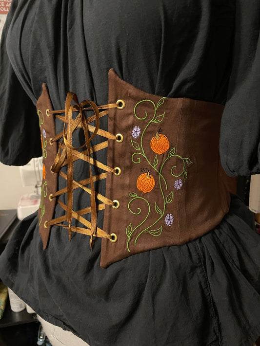 Pumpkin Patch Embroidered Waist Cinch in Bright Green