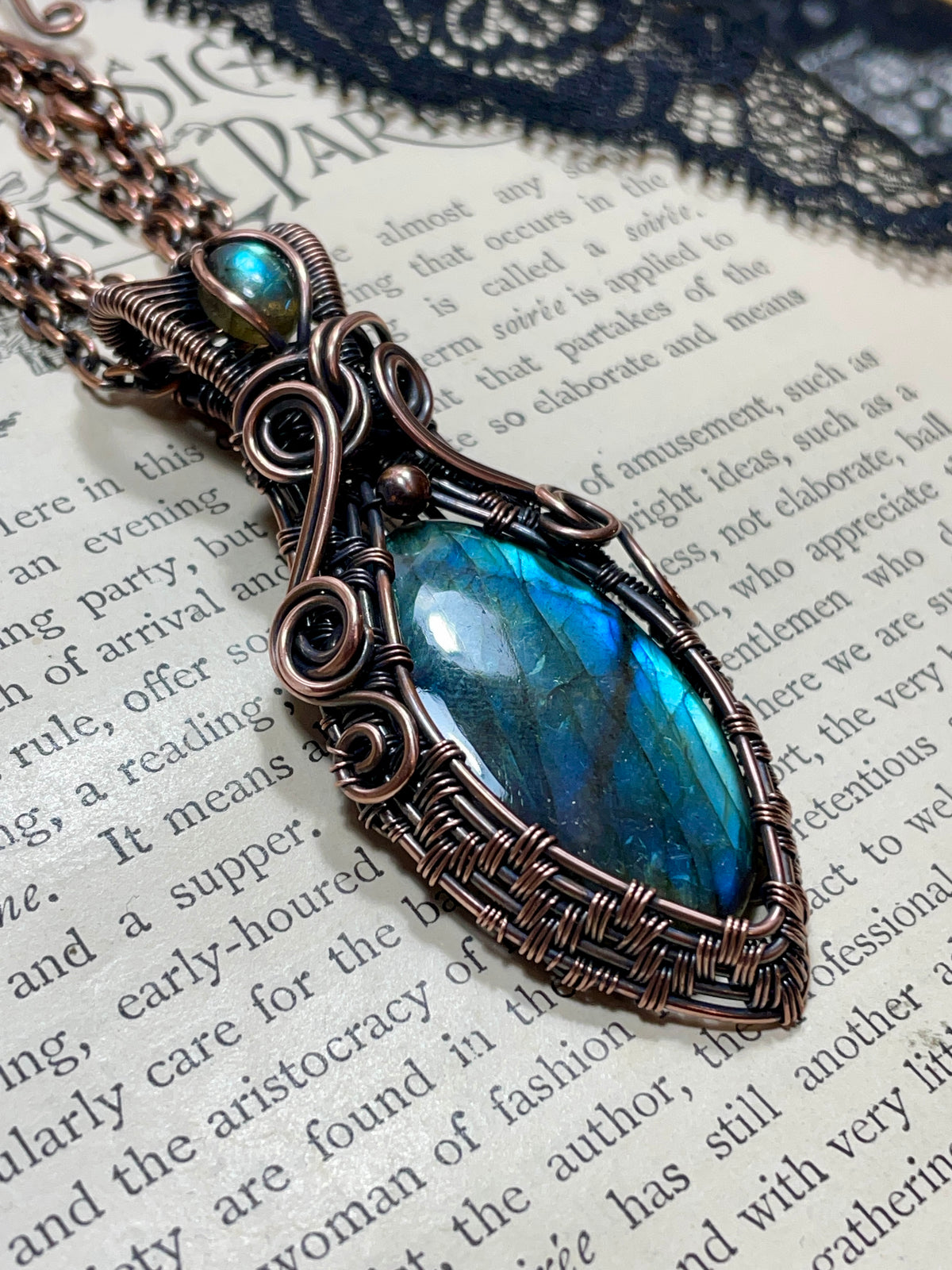 Labradorite Pendant in Copper