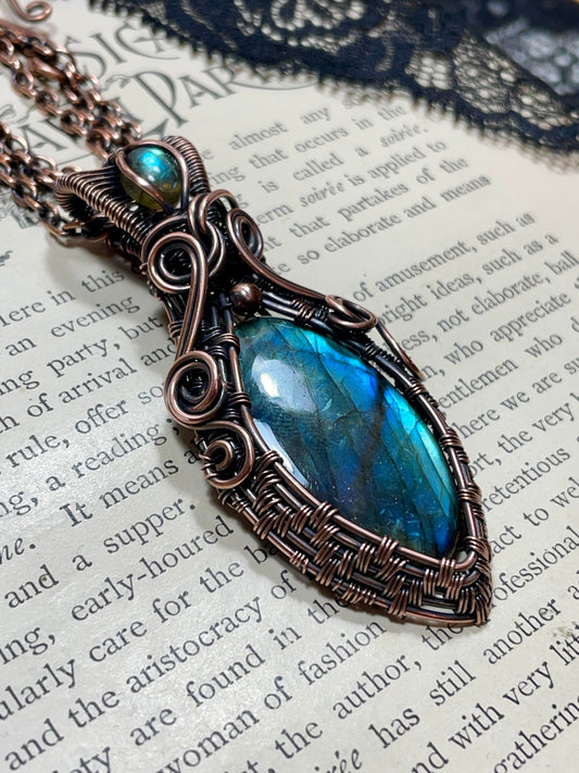 Labradorite Pendant in Copper