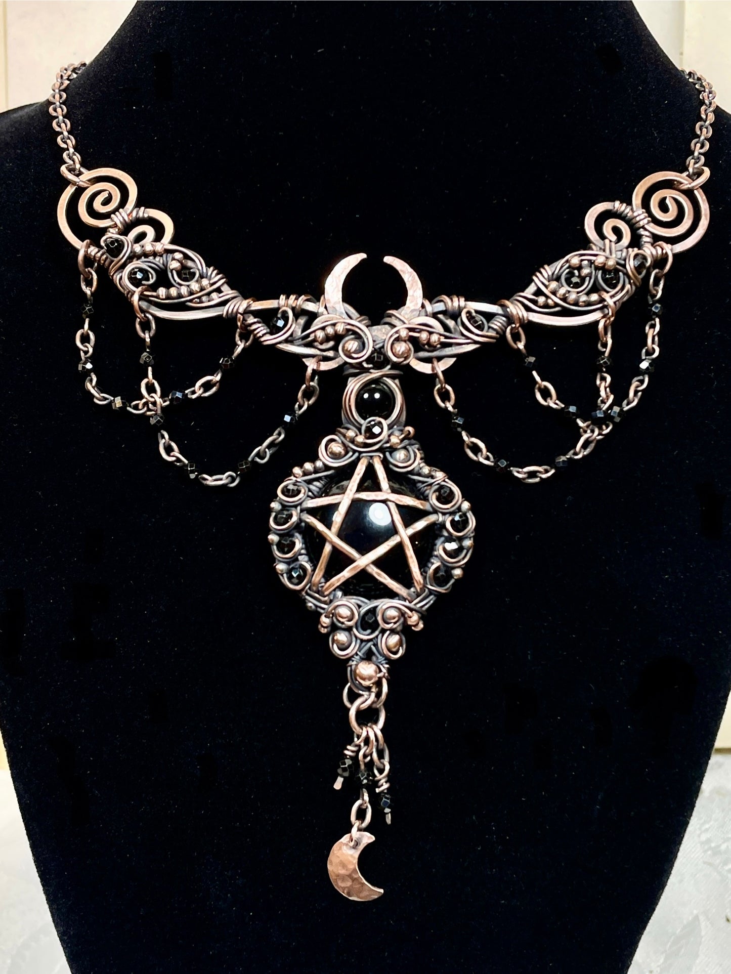 Onyx Pentacle Collar in Copper