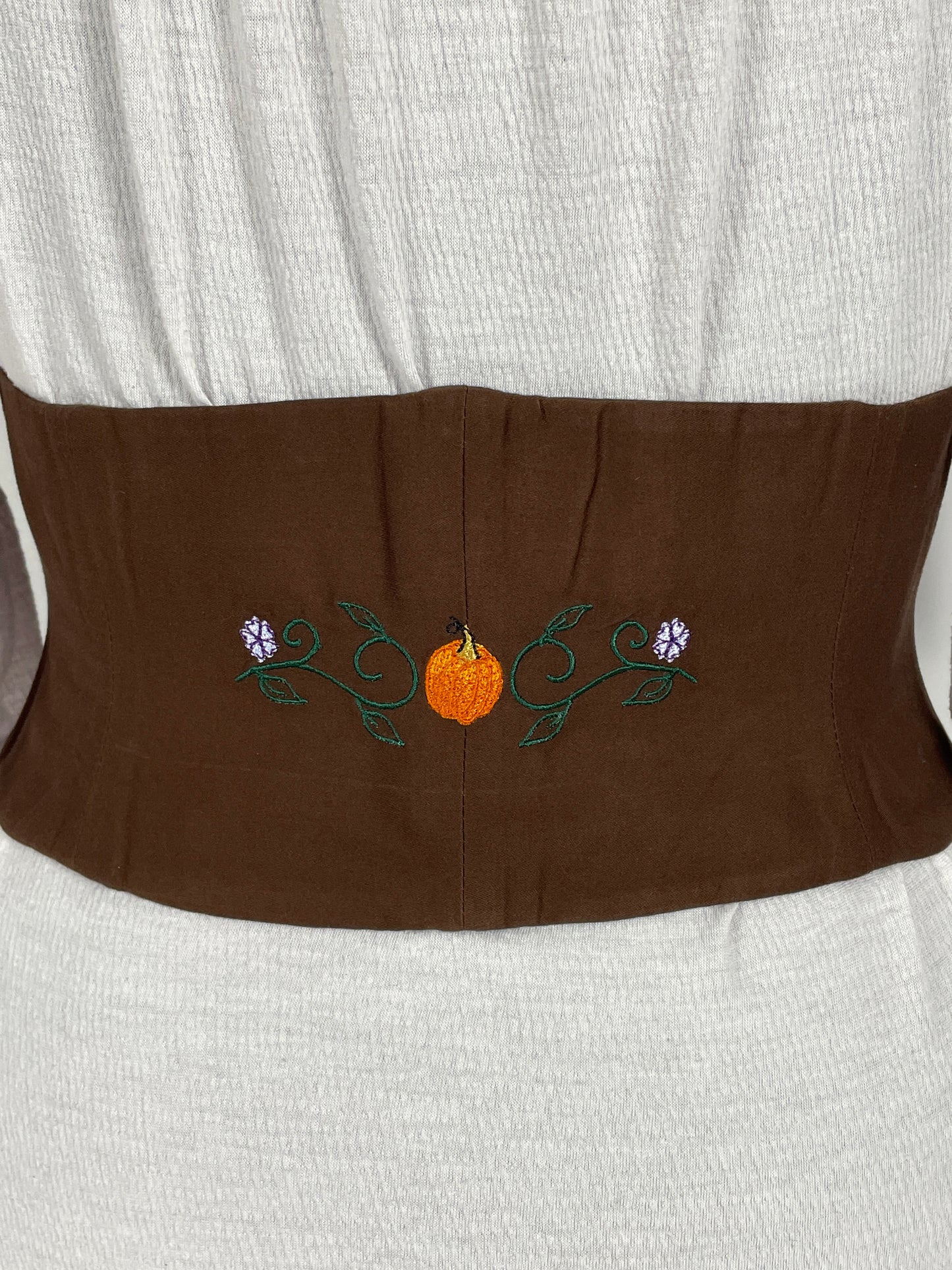 Pumpkin Patch Embroidered Waist Cinch in Dark Green