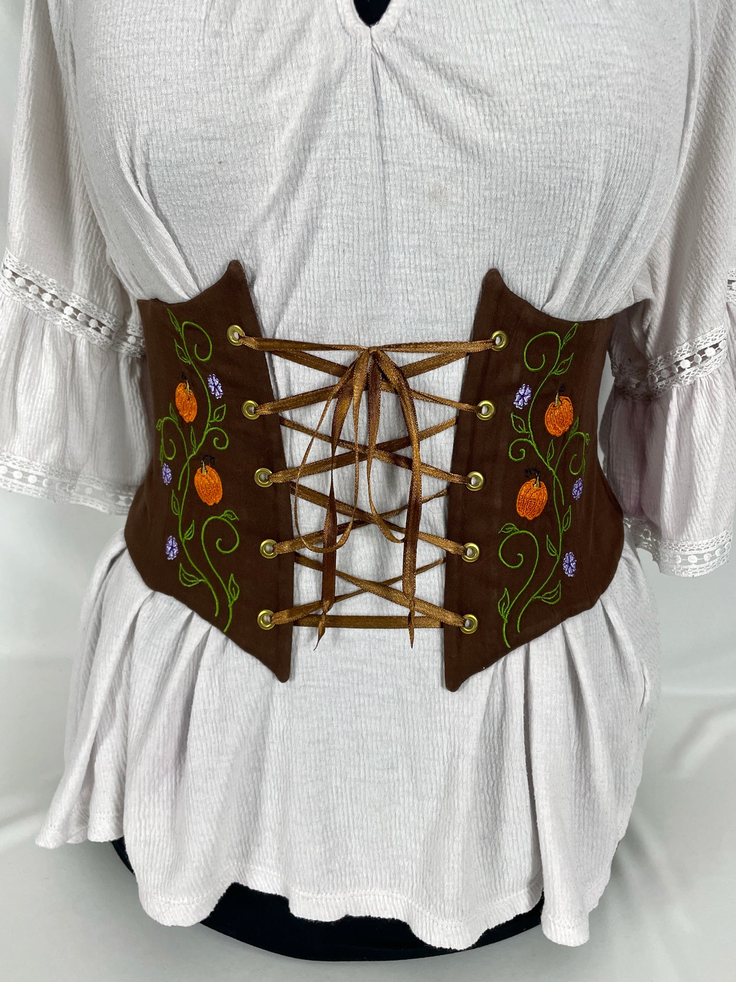 Pumpkin Patch Embroidered Waist Cinch in Bright Green