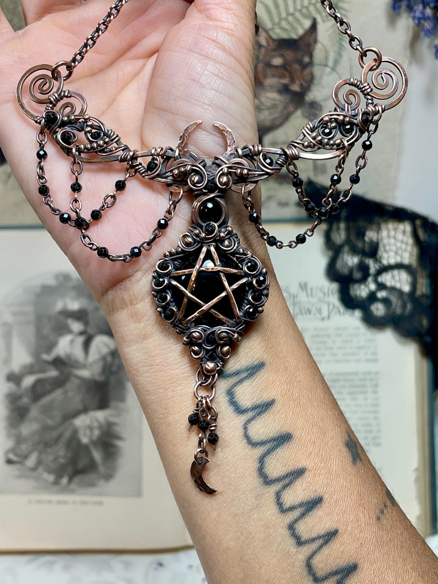 Onyx Pentacle Collar in Copper