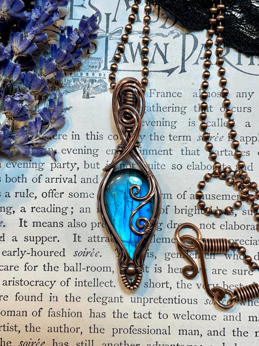 Labradorite Pendant in Copper