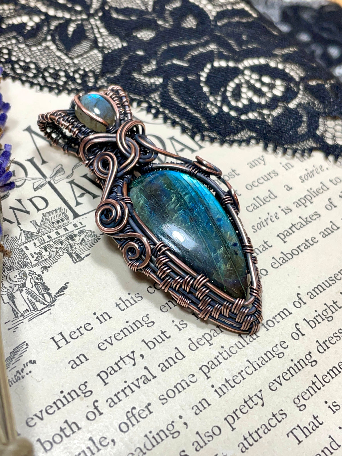 Labradorite Pendant in Copper