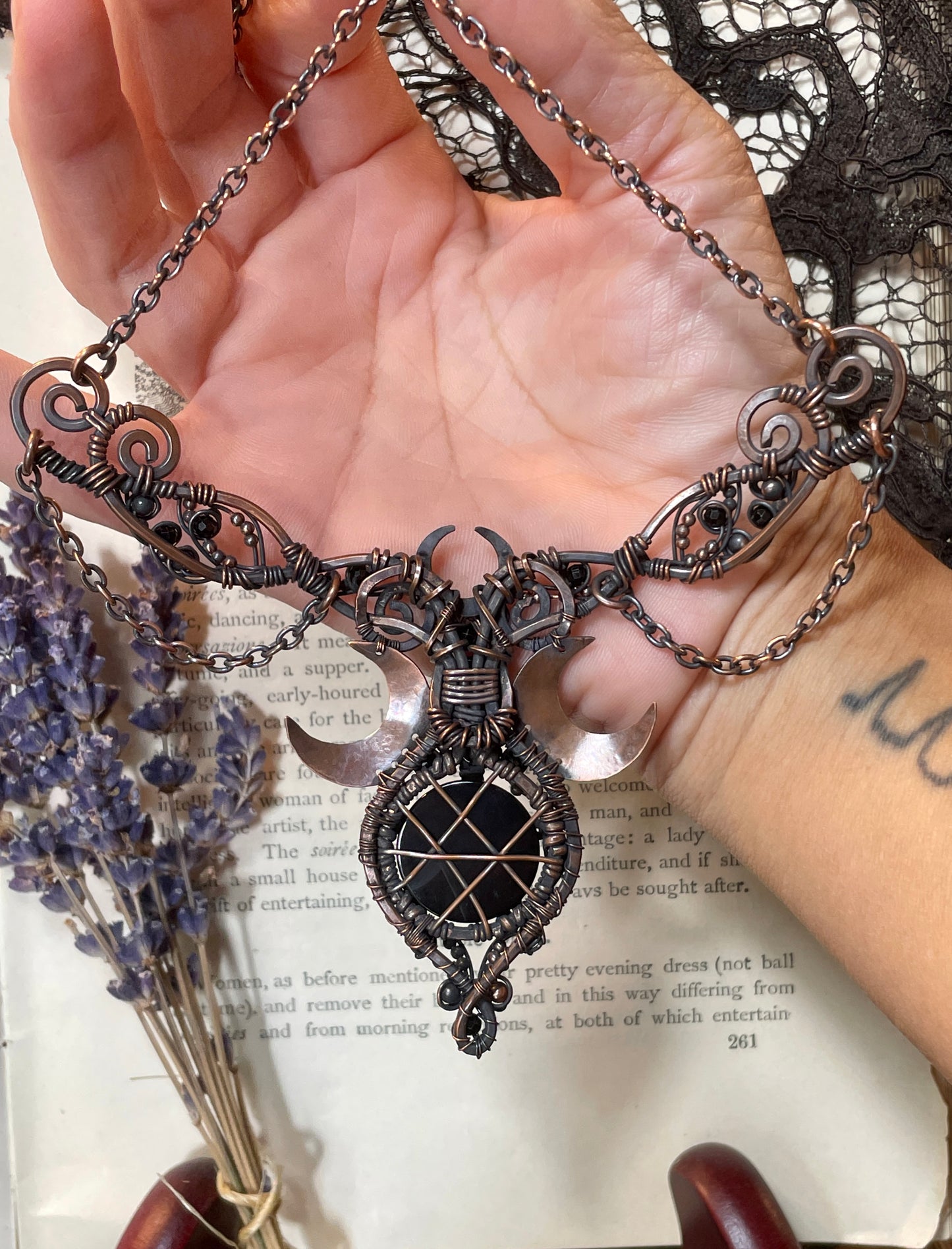 Onyx Lunar Pentacle Collar in Copper