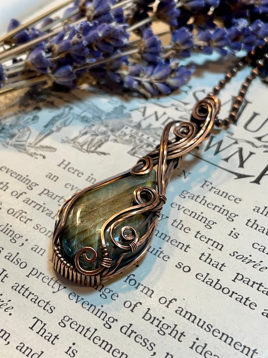 Labradorite Pendant in Copper