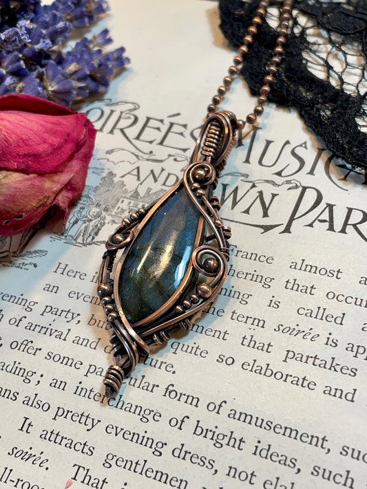 Labradorite Pendant in Copper