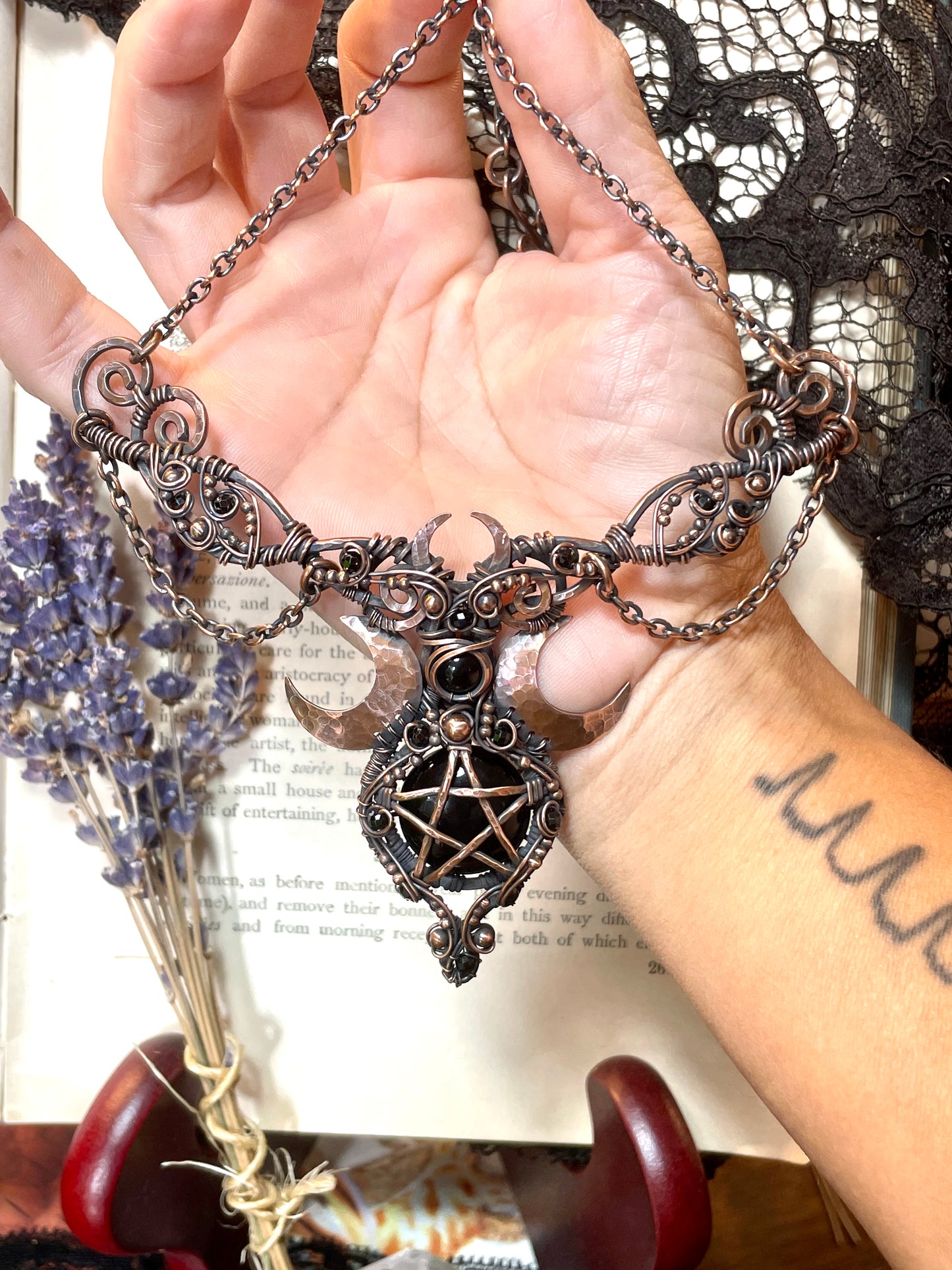 Onyx Lunar Pentacle Collar in Copper