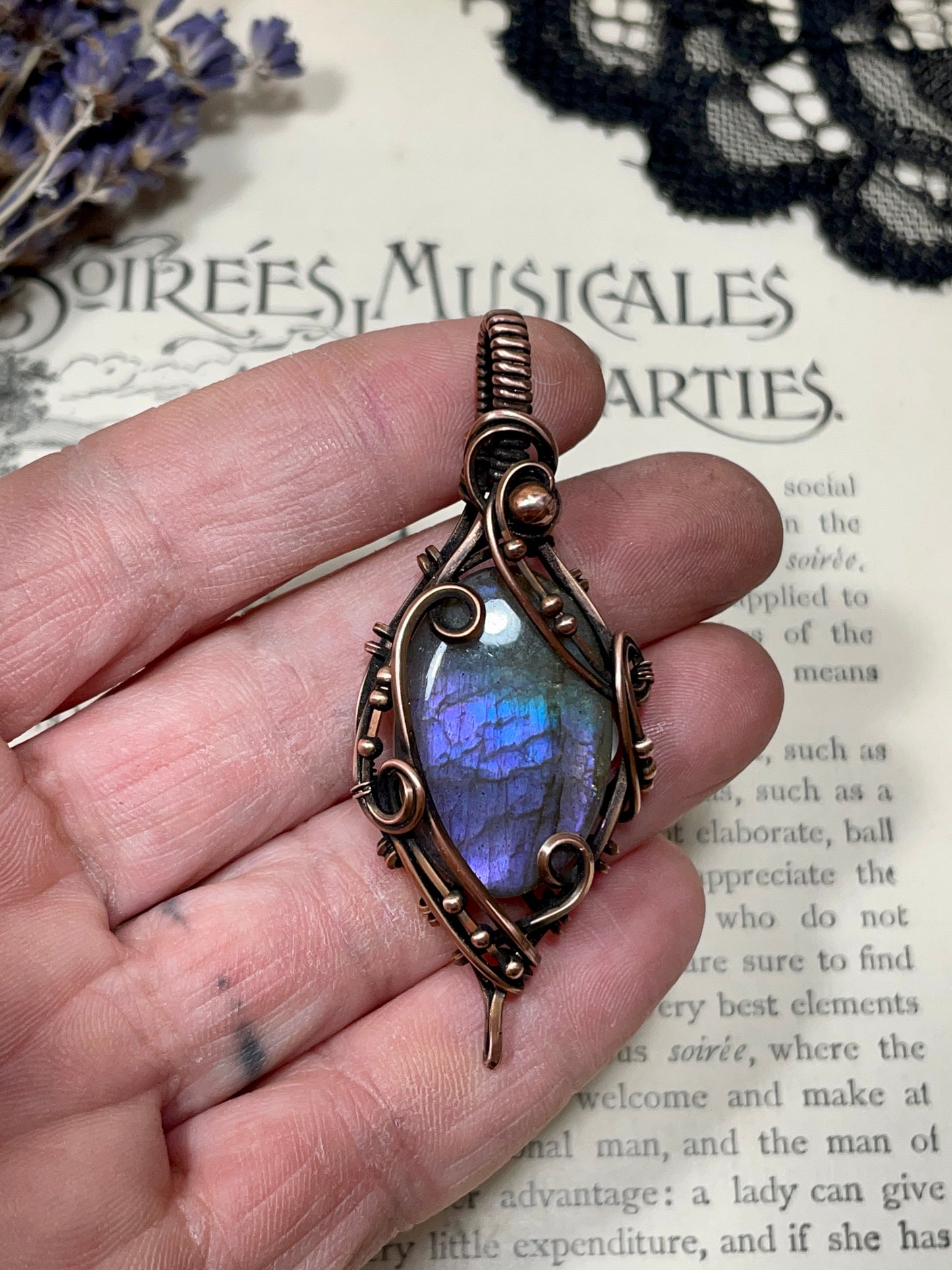 Labradorite Pendant in Copper