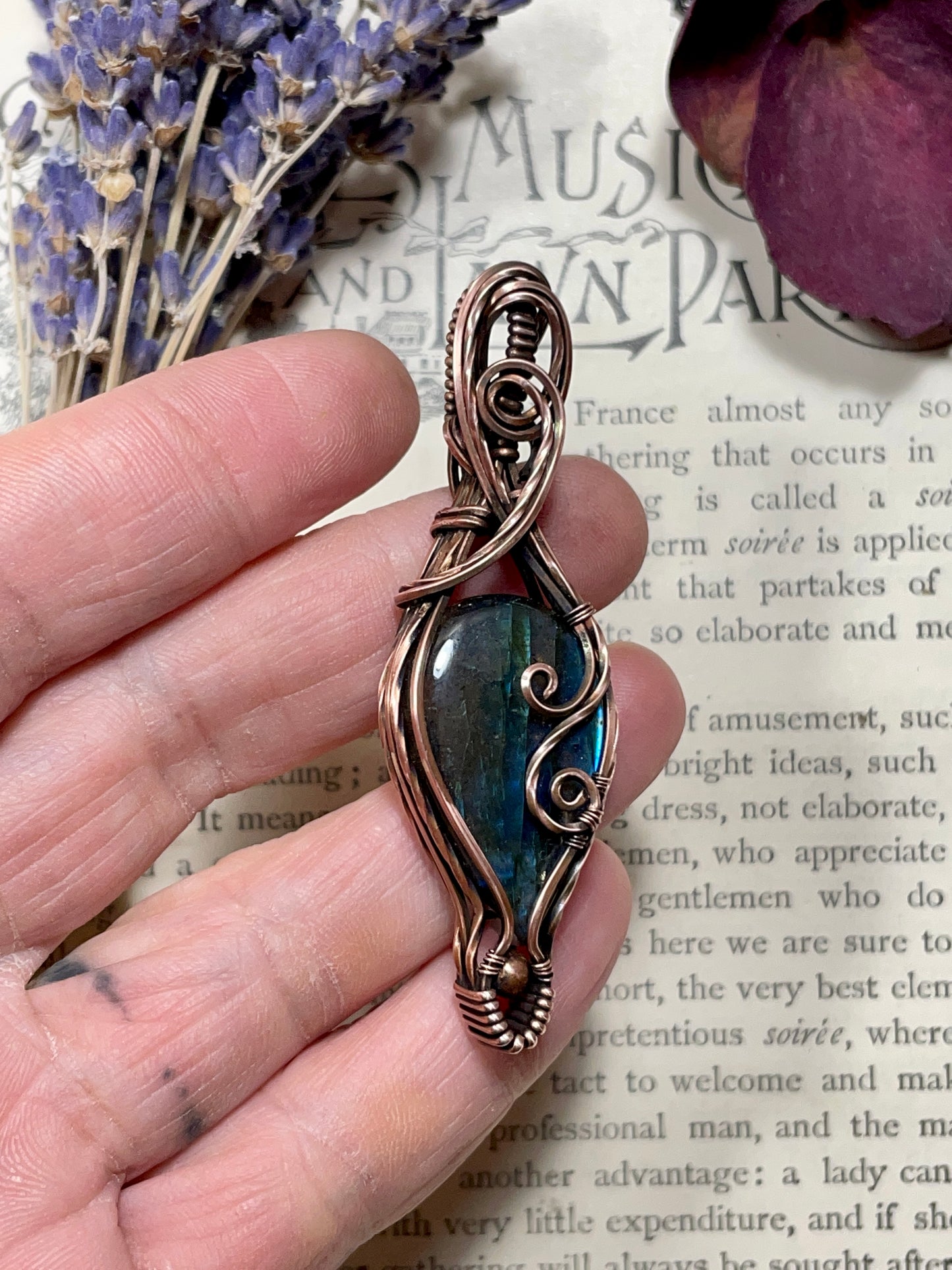 Labradorite Pendant in Copper