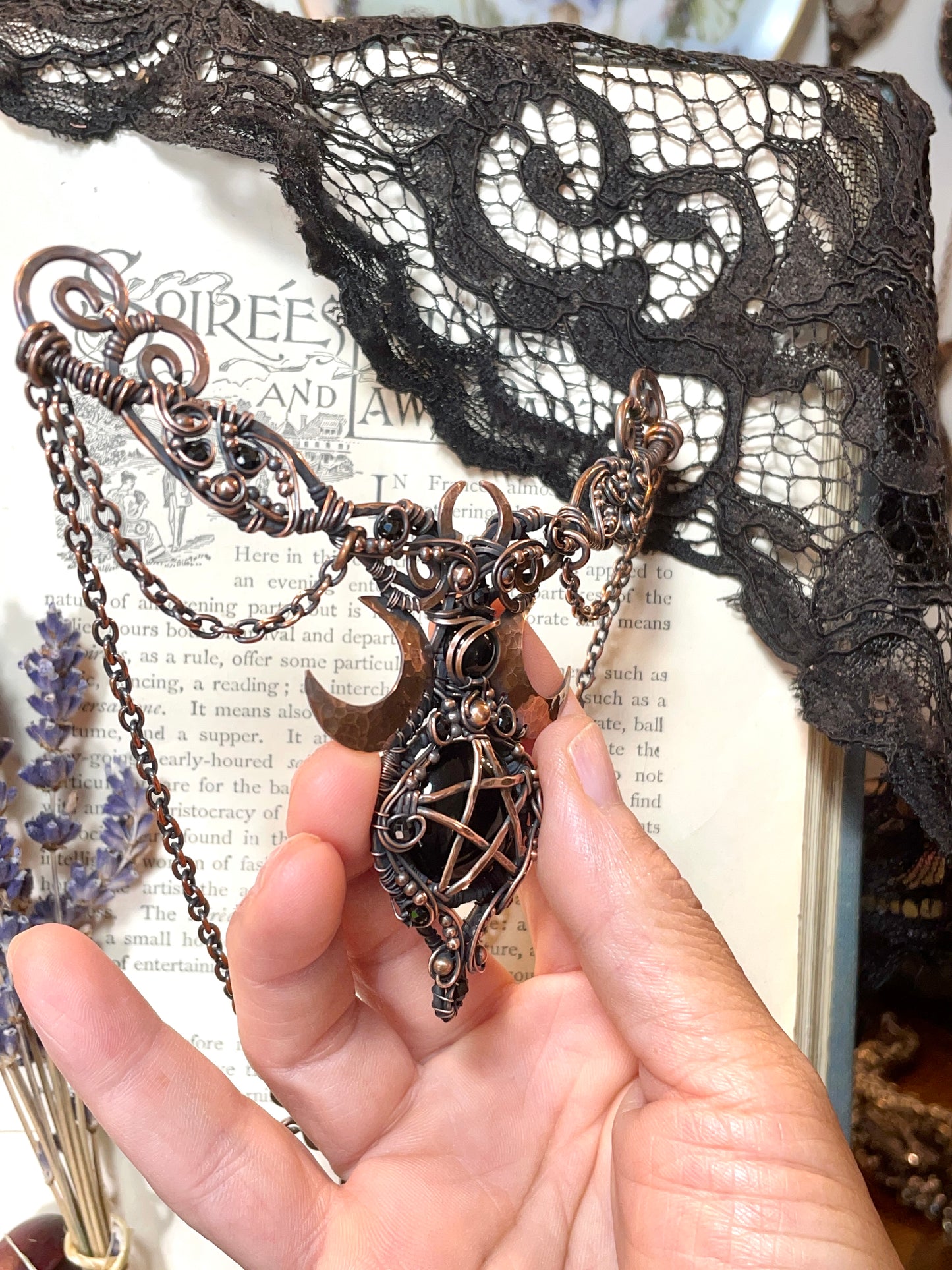 Onyx Lunar Pentacle Collar in Copper