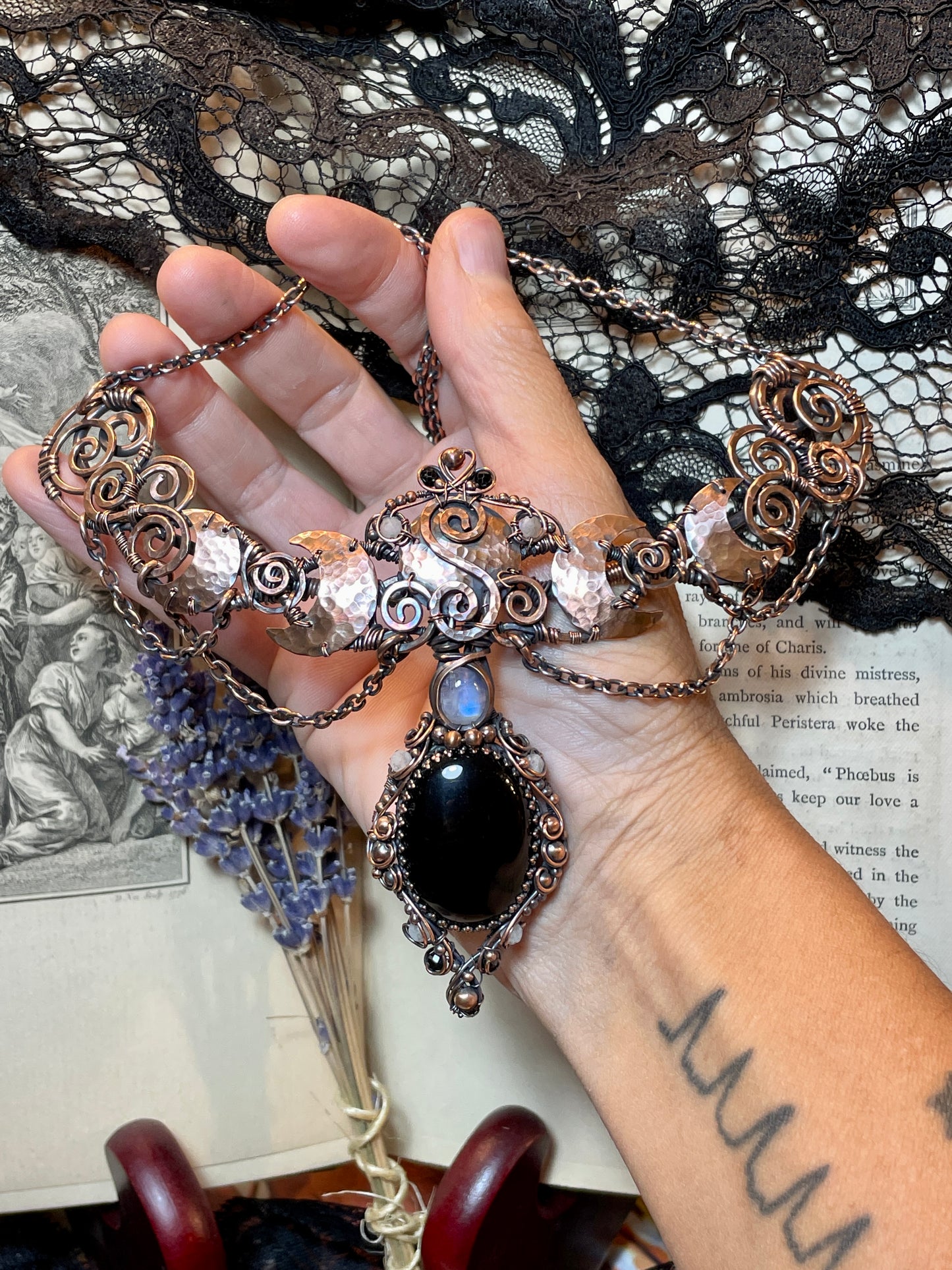 Onyx Lunar Goddess Collar in Copper