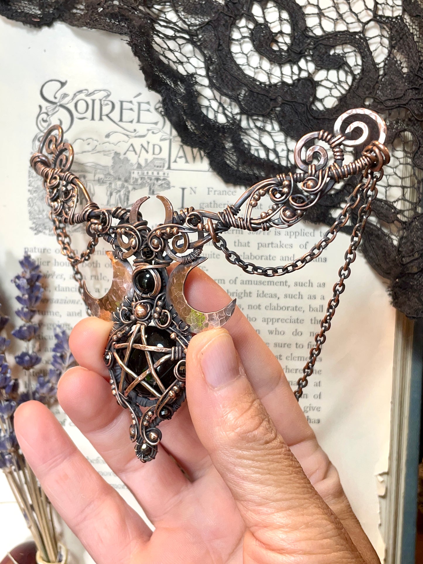 Onyx Lunar Pentacle Collar in Copper