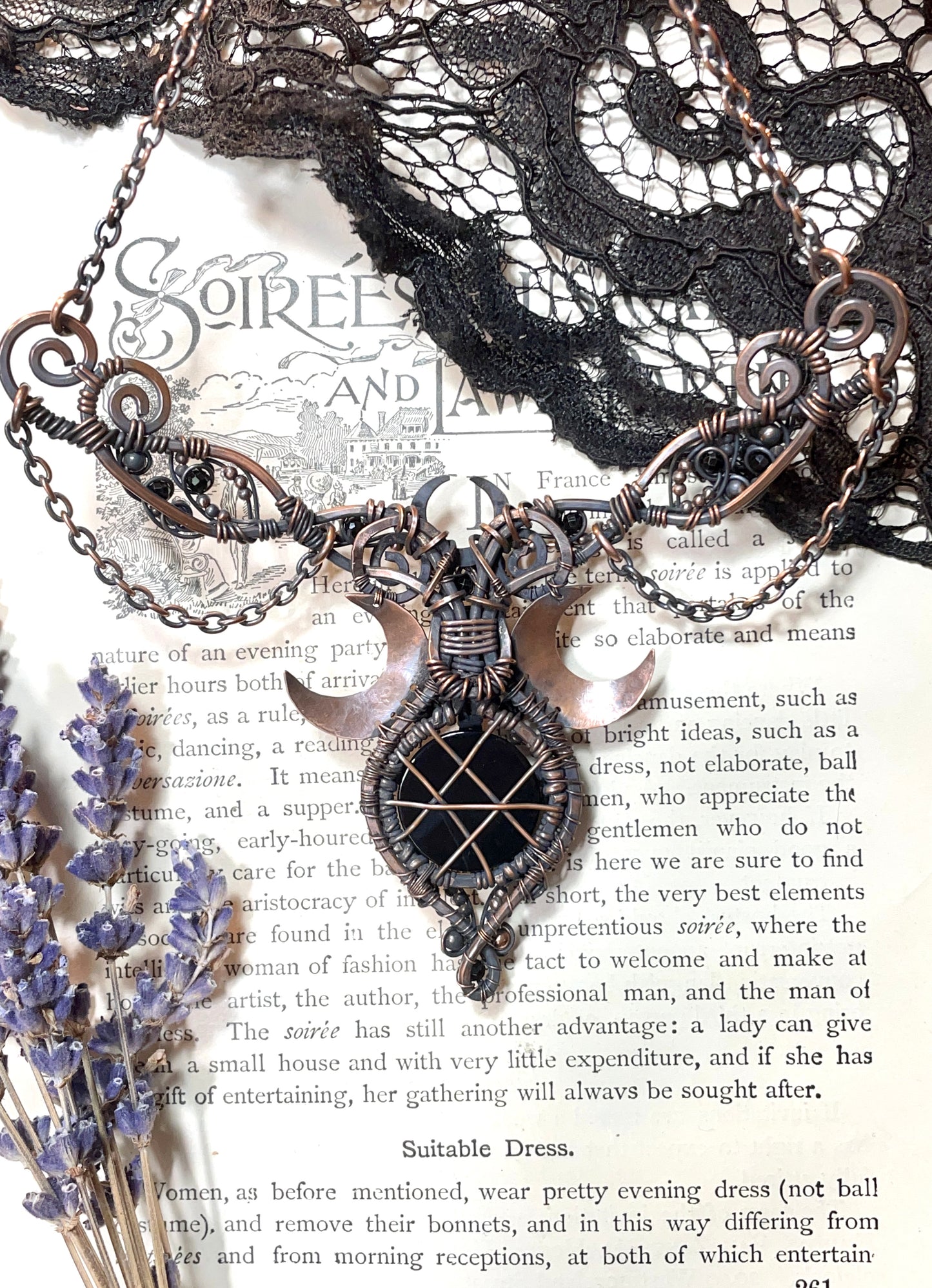 Onyx Lunar Pentacle Collar in Copper