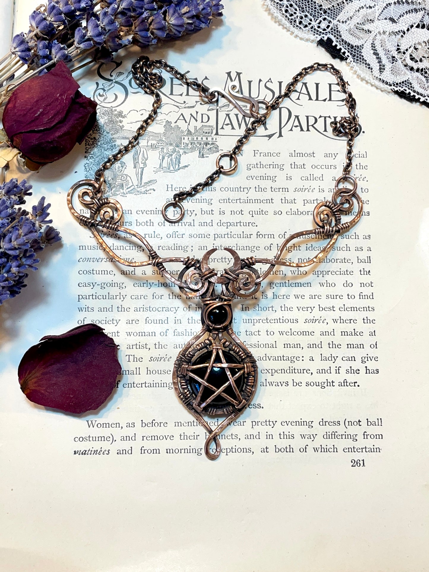 Onyx Pentacle Collar in Copper