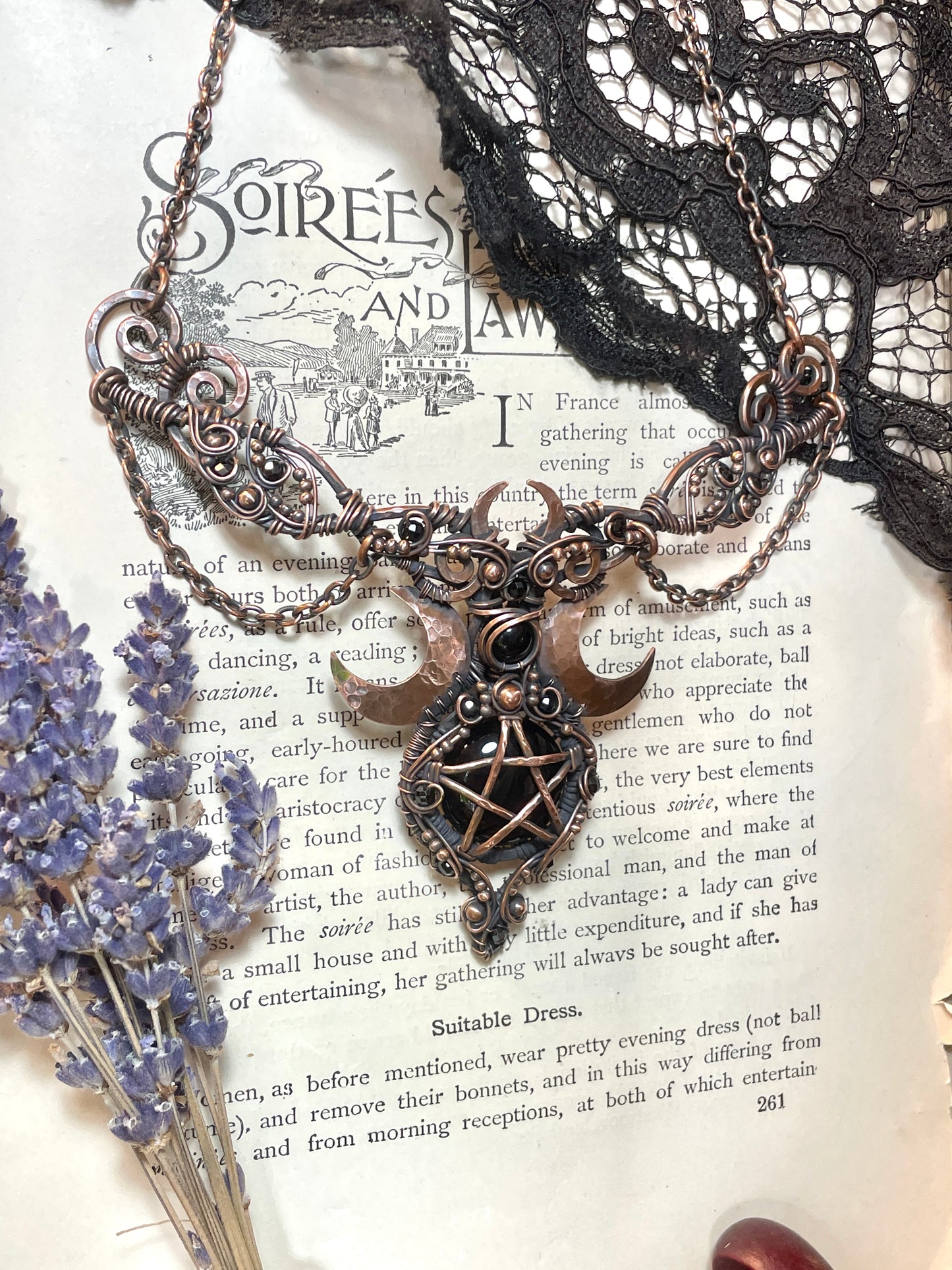 Onyx Lunar Pentacle Collar in Copper
