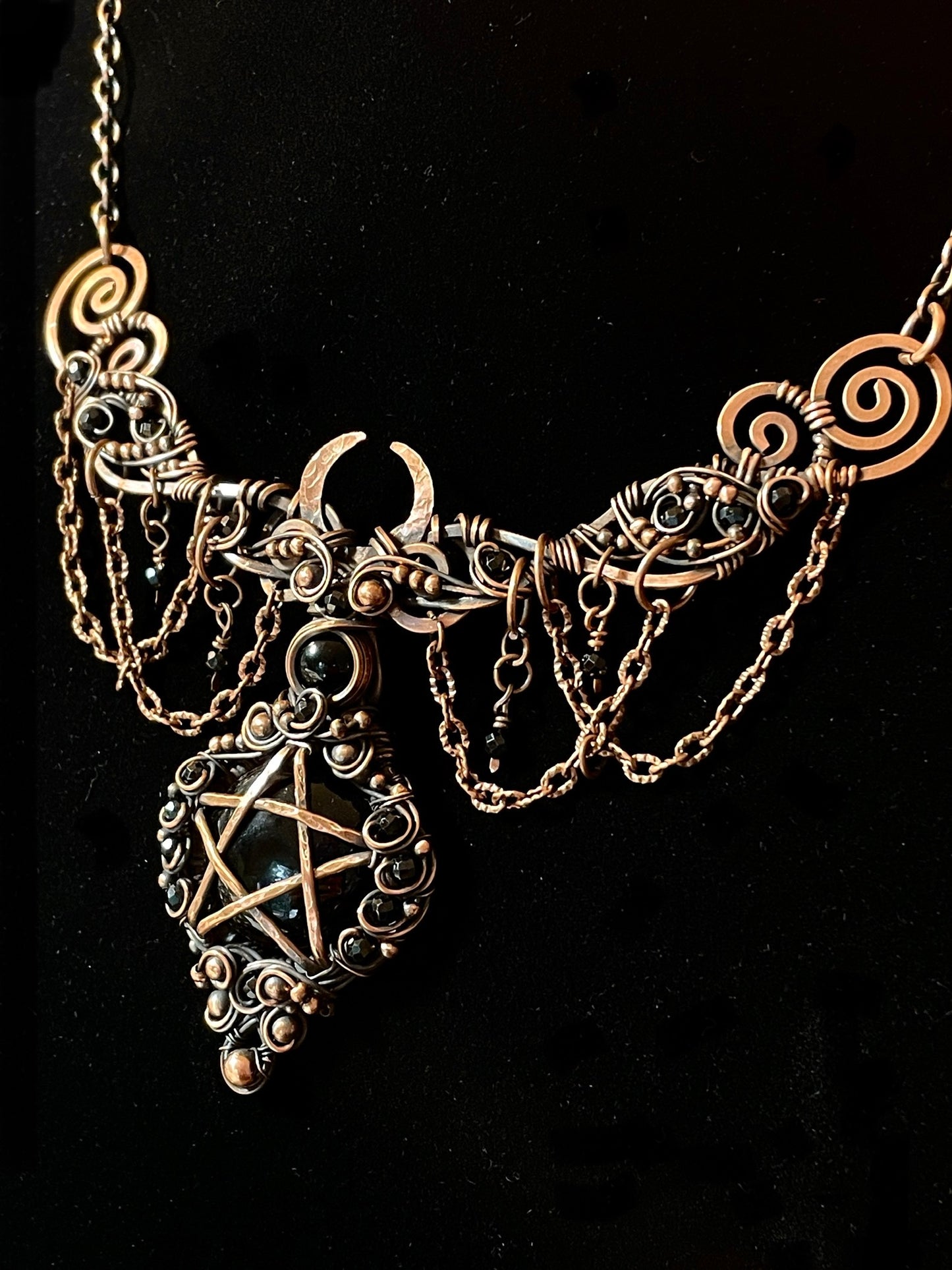Onyx Pentacle Collar in Copper
