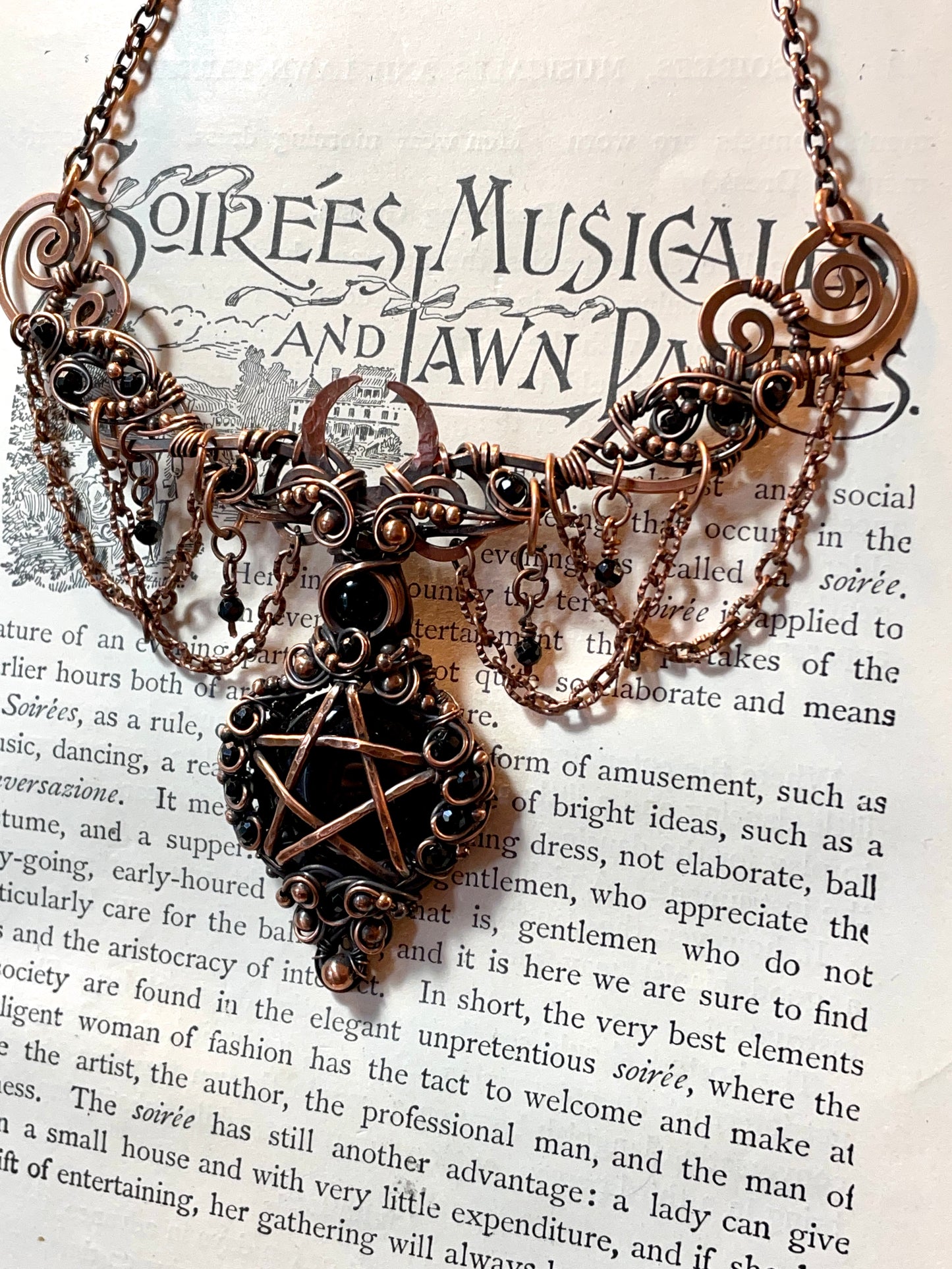 Onyx Pentacle Collar in Copper